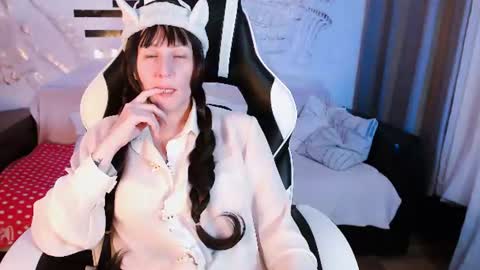 Katie online show from July 21, 5:57 pm
