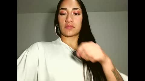 Snapshot of liia__strong chatting on October 4, 11:38 am LIIA online show from October 4, 11:38 am