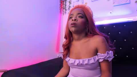 liilly_taylor1 online show from October 14, 2:14 am