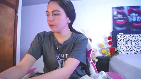 Liika  online show from May 1, 2:04 am