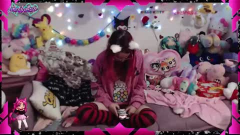 Snapshot of likemyashe chatting on January 12, 7:00 am LikeMyAshe online show from January 12, 7:00 am