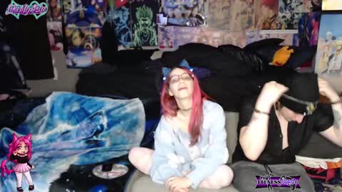 Snapshot of likemyashe chatting on February 7, 8:55 am LikeMyAshe online show from February 7, 8:55 am