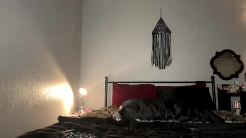 lil_angel_bby online show from May 7, 8:45 pm