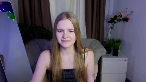 Erica online show from April 29, 1:14 pm