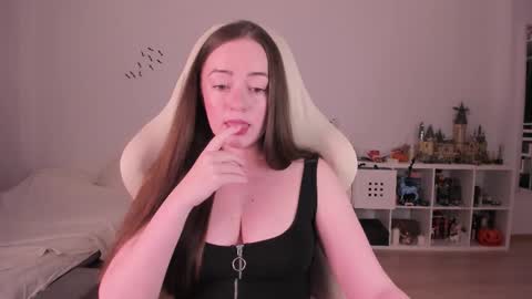 for free registration 3  online show from December 14, 8:58 pm