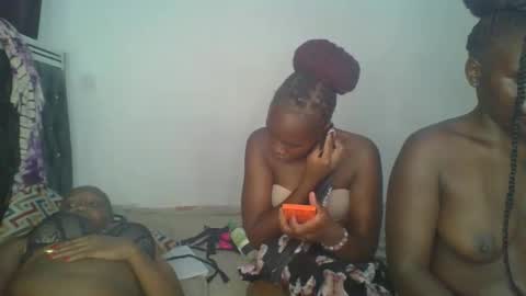 lil_meg online show from March 6, 7:20 pm