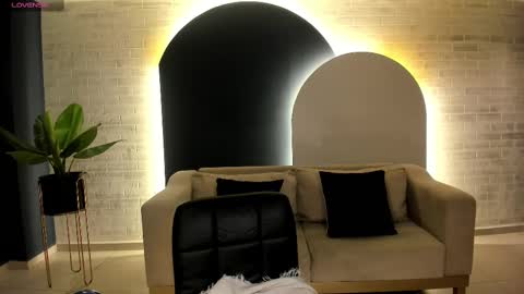 Snapshot of lilawest chatting on September 18, 11:20 am Lila West online show from September 18, 11:20 am