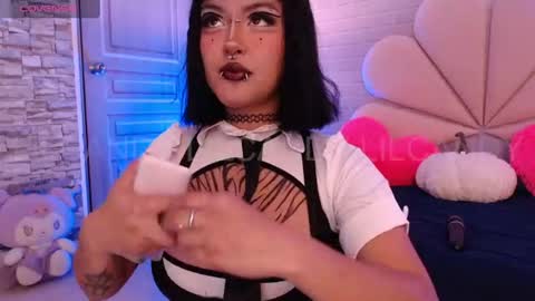 lilcandy19 online show from August 4, 10:54 am