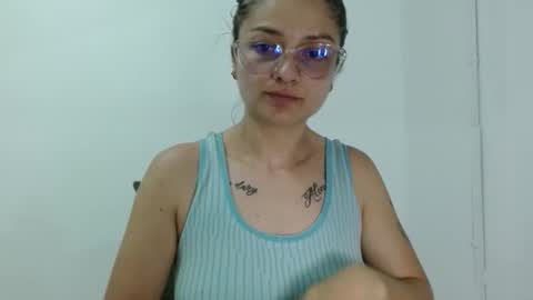 Valeri Villalobos  IG villa lobosvaleri online show from April 26, 11:24 pm