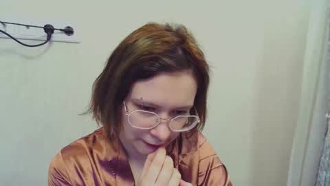 Lil online show from December 19, 12:19 pm