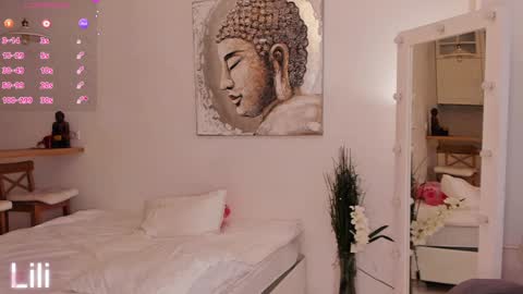 Lilith Nickol online show from February 1, 2:05 pm