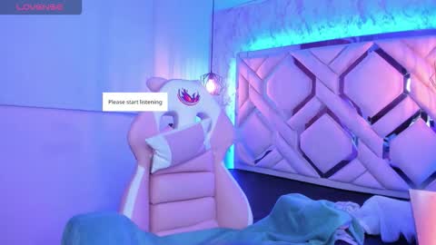 lili_evanss online show from October 22, 12:32 pm