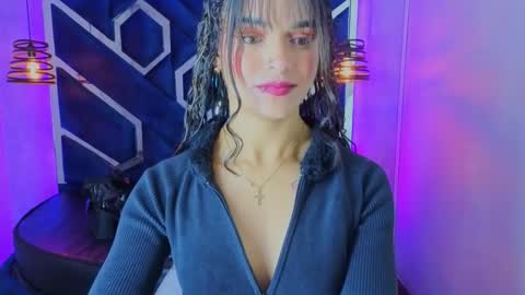 lili_evanss online show from November 20, 12:06 pm