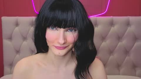 Lilli  follow me kiss online show from May 29, 11:41 am