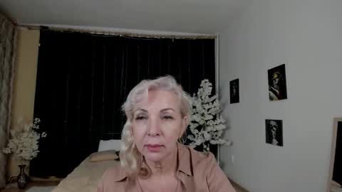 Lilia online show from December 16, 9:59 am