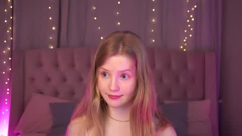 Lilian online show from November 23, 1:02 pm