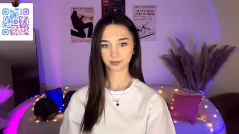 Lina online show from June 28, 11:00 pm