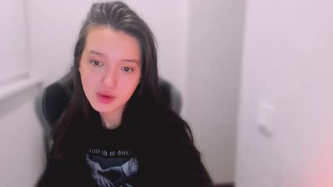 Snapshot of lililaluna chatting on February 1, 8:37 pm             ...  online show from February 1, 8:37 pm