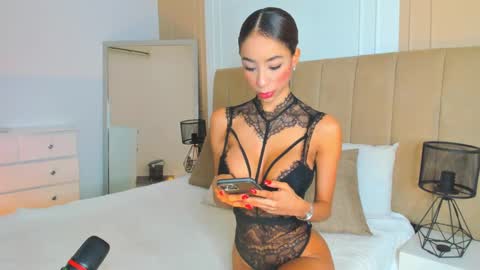 Lili  online show from March 8, 3:05 am