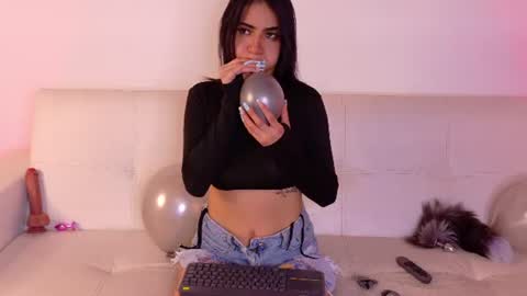 L I L I T online show from July 4, 10:44 am