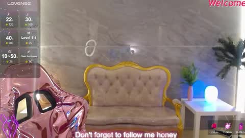 Snapshot of lilith_petit_sub chatting on February 23, 1:13 pm Lilith online show from February 23, 1:13 pm