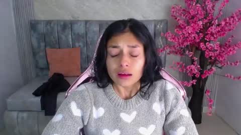 Snapshot of lilith_petit_sub chatting on January 28, 12:43 pm Lilith online show from January 28, 12:43 pm