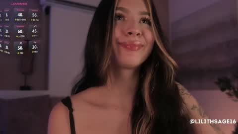 lilith_sage_ online show from October 26, 12:11 pm