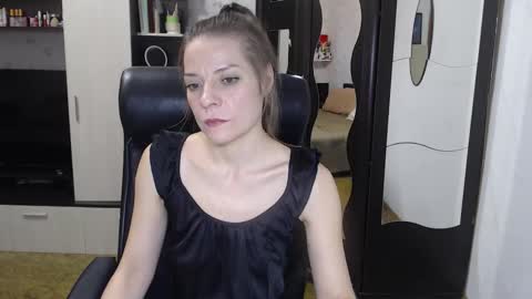 lilith small21 online show from January 19, 9:27 am