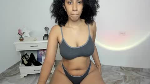 Alejandra  online show from July 26, 5:26 am