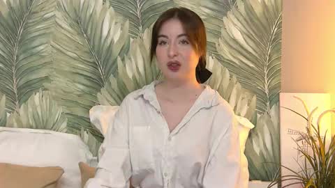 Lilith online show from October 2, 3:39 pm