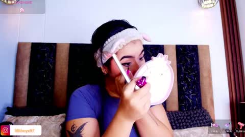 lilithnyx_x online show from May 17, 3:55 pm