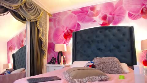 Lilith Snoop online show from November 8, 4:12 pm