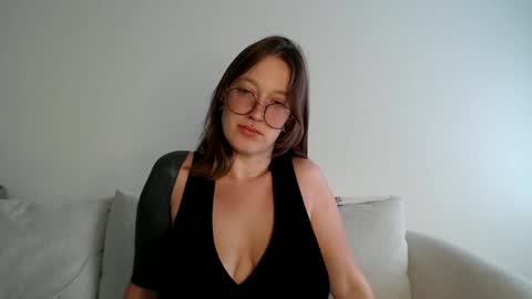 Jay  please help me reach 50 thumbs up online show from October 1, 10:04 pm