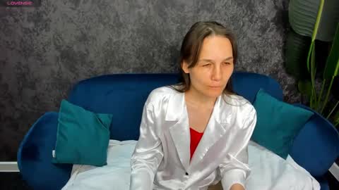 lillian_white1 online show from February 19, 6:33 am