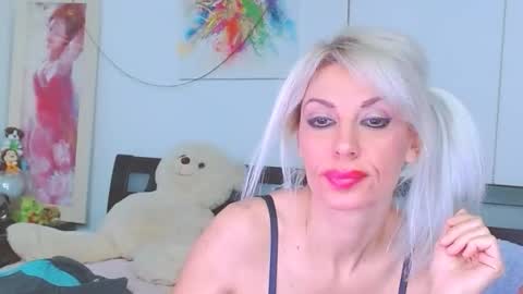 Lara online show from January 19, 1:02 am