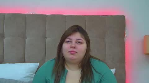 LillianHaig online show from February 9, 6:37 pm