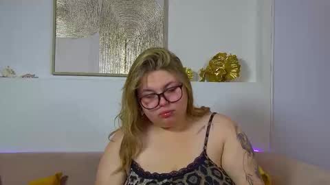 LillianHaig online show from November 24, 6:37 am