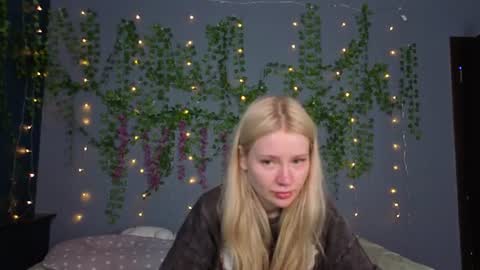 lillie_berry online show from July 21, 4:13 am