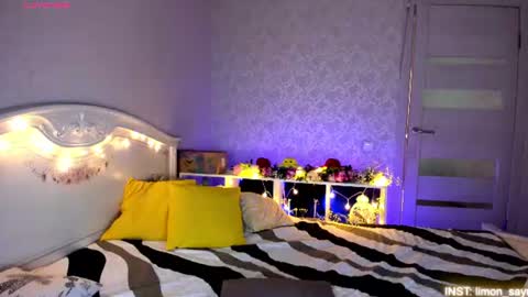 LilliMoore online show from July 25, 11:23 pm