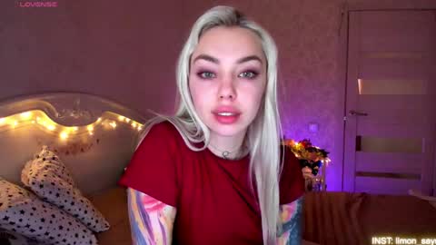 LilliMoore online show from April 30, 12:16 am