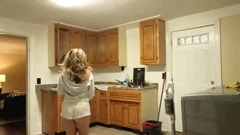 lilly_adams88 online show from March 3, 2:50 am