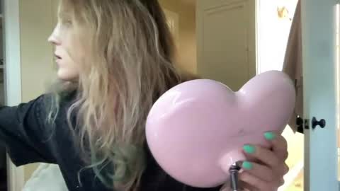 lilly_adams88 online show from July 19, 12:35 am