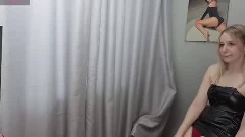 LillyFan X online show from June 20, 4:49 am
