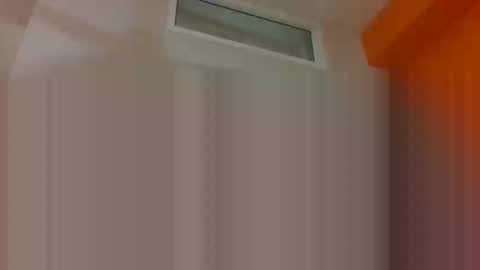 lillylee112 online show from May 1, 7:11 am