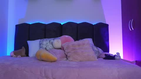 Lilou online show from March 17, 1:15 pm