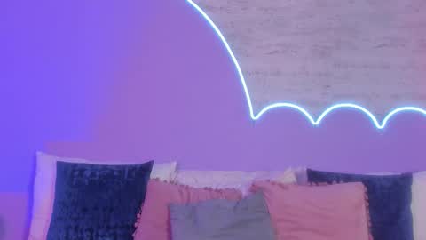 Lilou online show from October 18, 1:03 pm