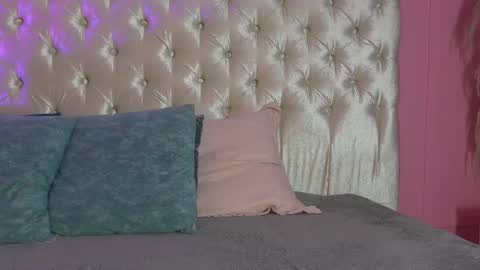 Lilou online show from July 9, 11:56 am