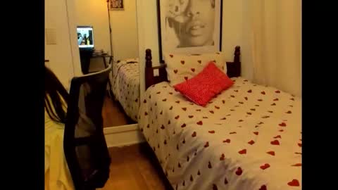 Snapshot of lilprincessxoxo_ chatting on September 27, 5:14 am lilprincessxoxo_ online show from September 27, 5:14 am
