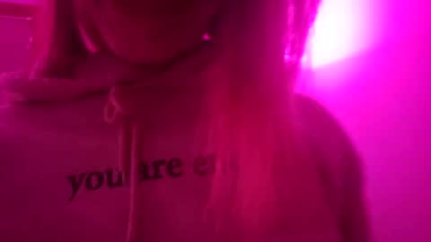 Luna online show from May 4, 3:43 am
