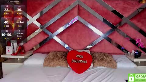 Lily online show from March 19, 9:19 pm